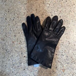 Fownes Womens 100% Cashmere Lined Leather  Gloves, Medium, Black.